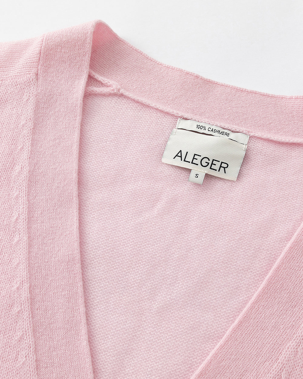 N.2275 Cashmere Featherweight Cardi – Pearl Pink