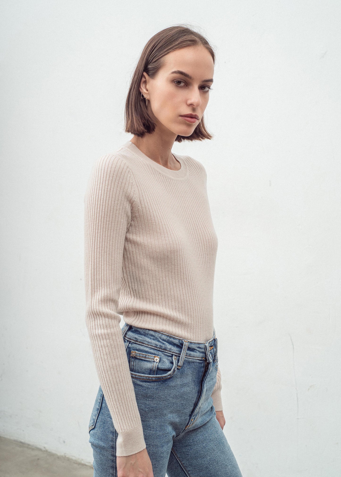 N.31 Cashmere Blend Skinny Rib Crew Long Sleeve – Light Shell