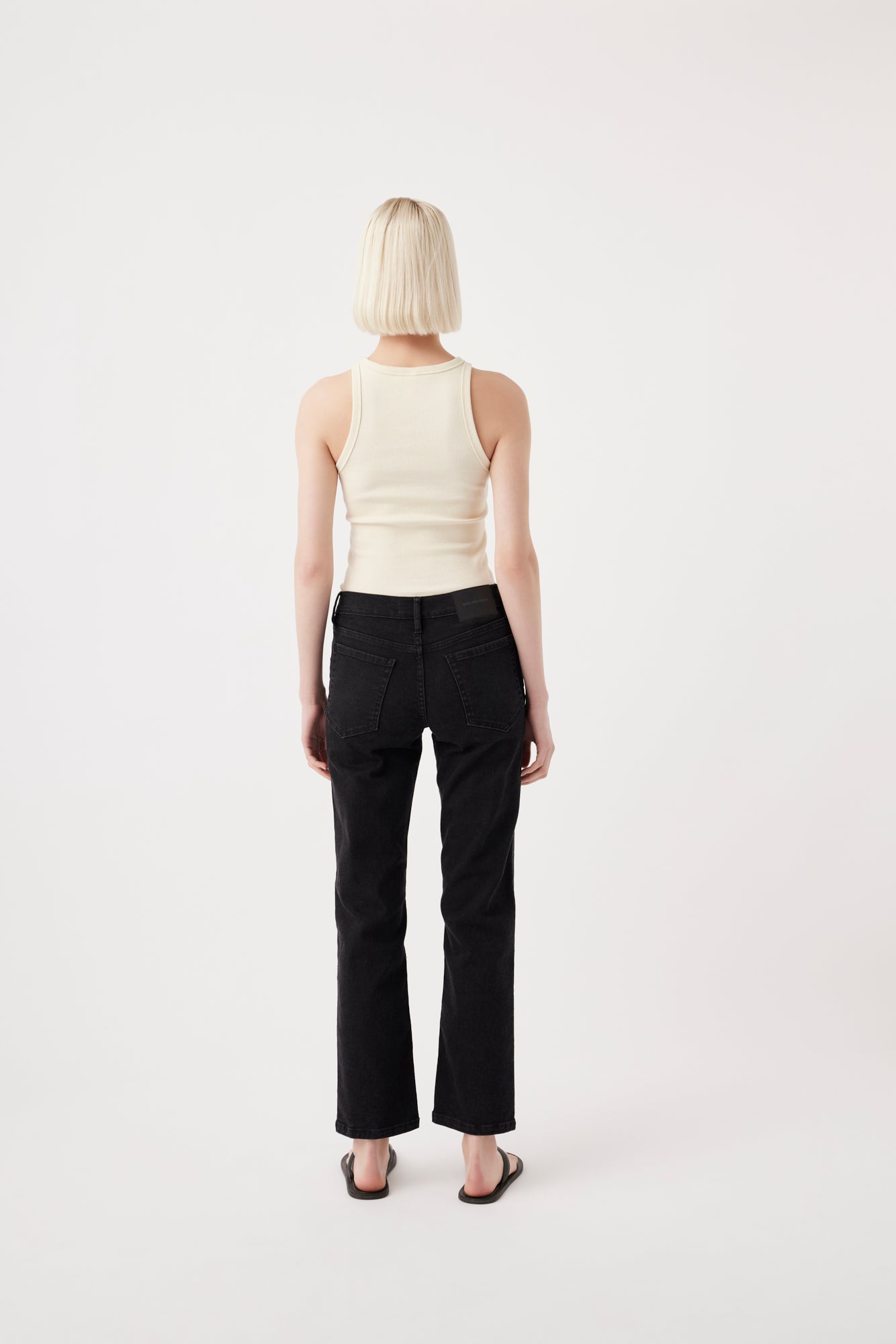 Elise Mid Straight Jean – Black