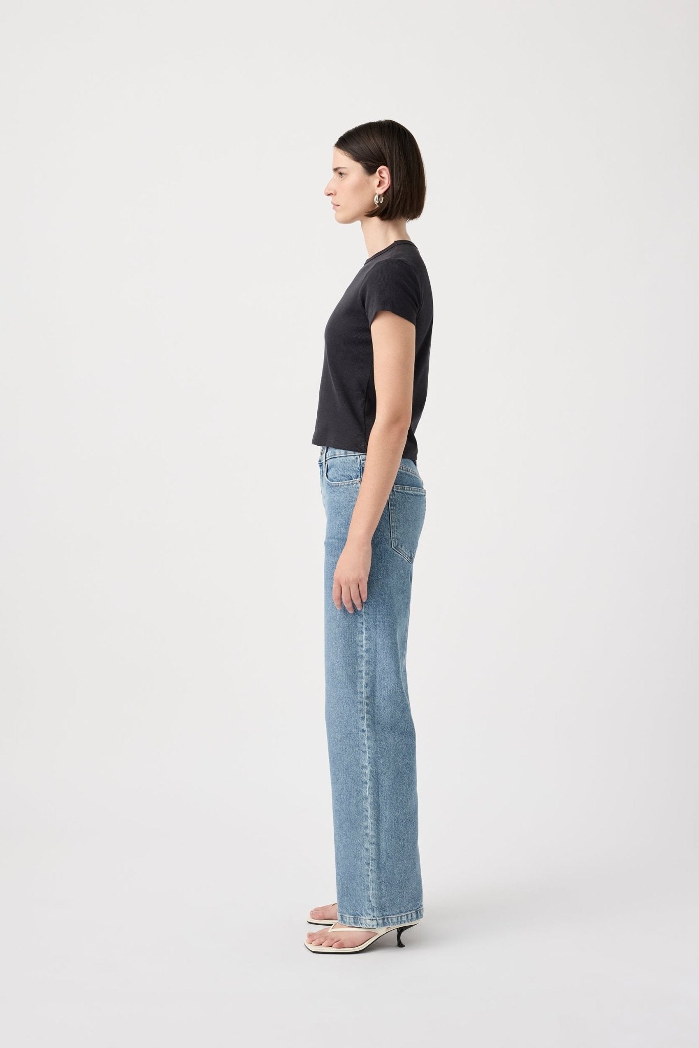 Outland denim Mia mid wide leg cadence blue side 2