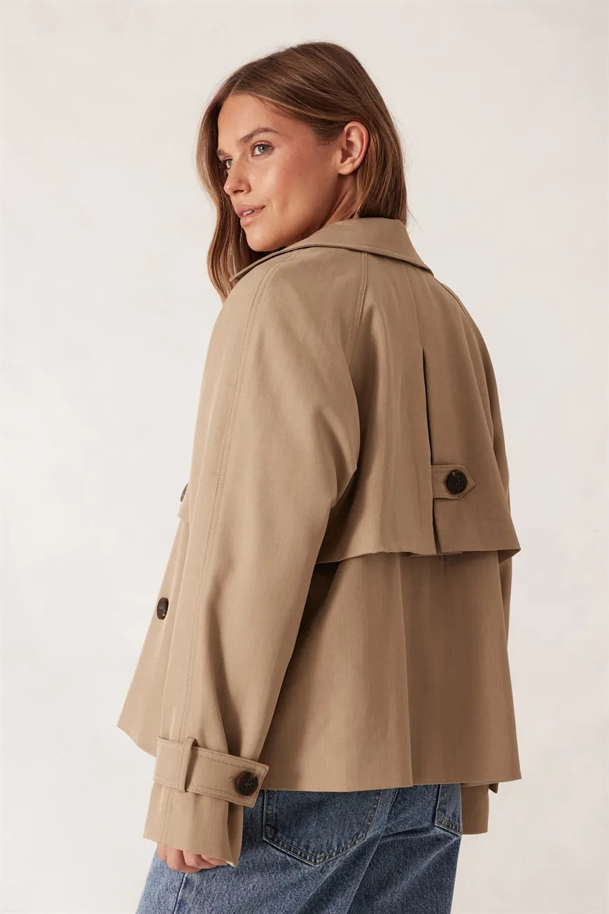 Ceres life short trench in summer taupe back shot