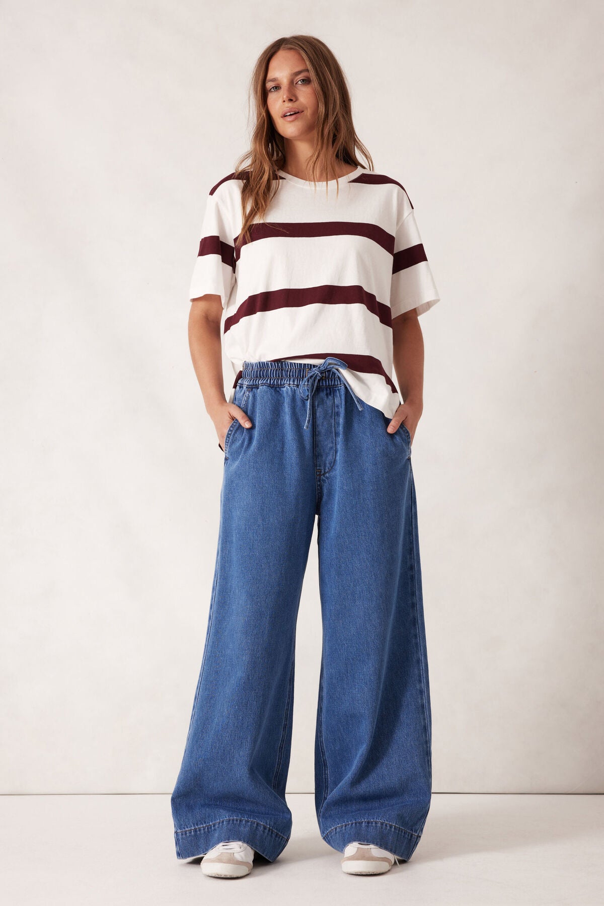 Stevie Slouchy Tee – vanilla/burgundy stripe