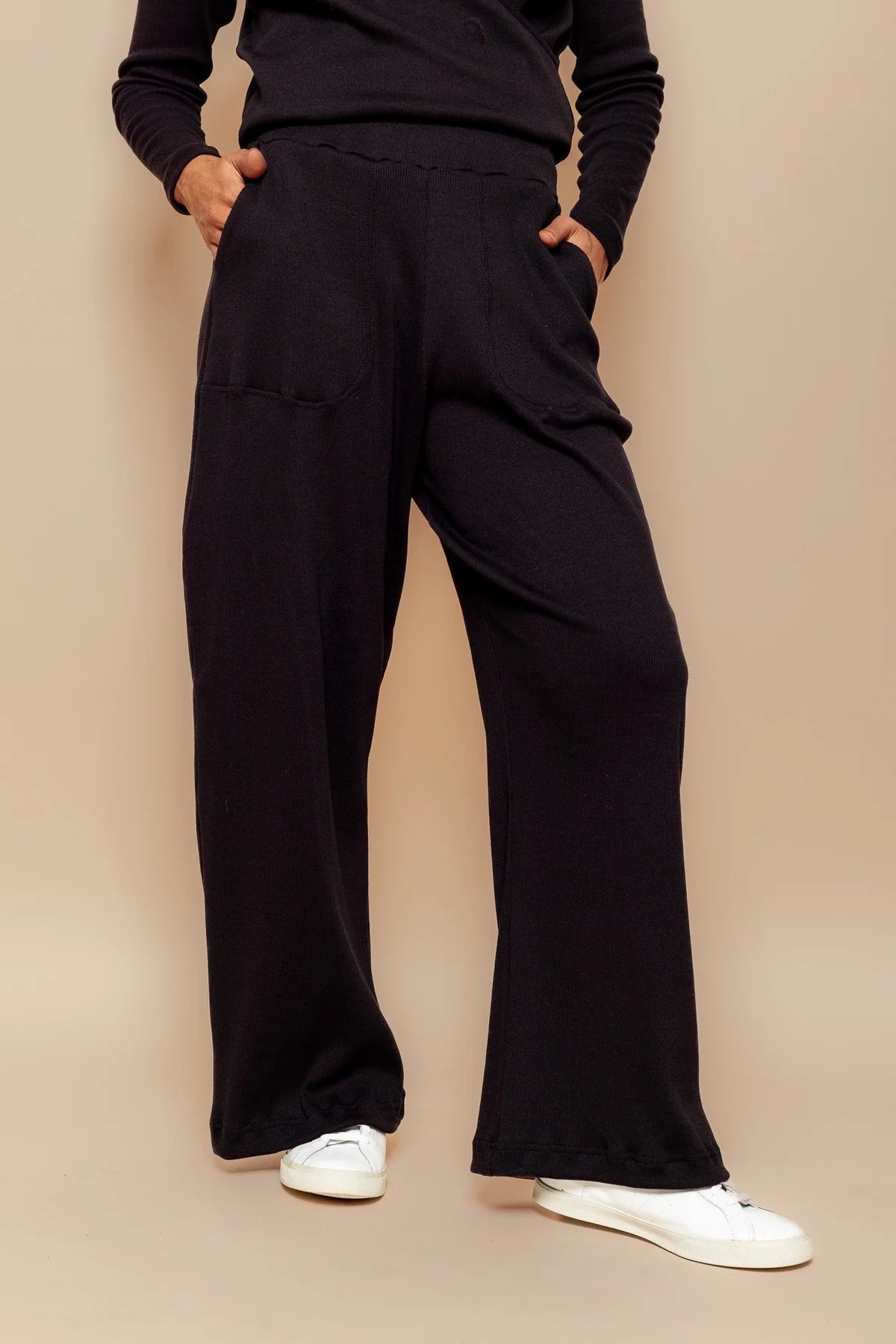 DK Active premonition pant black 1