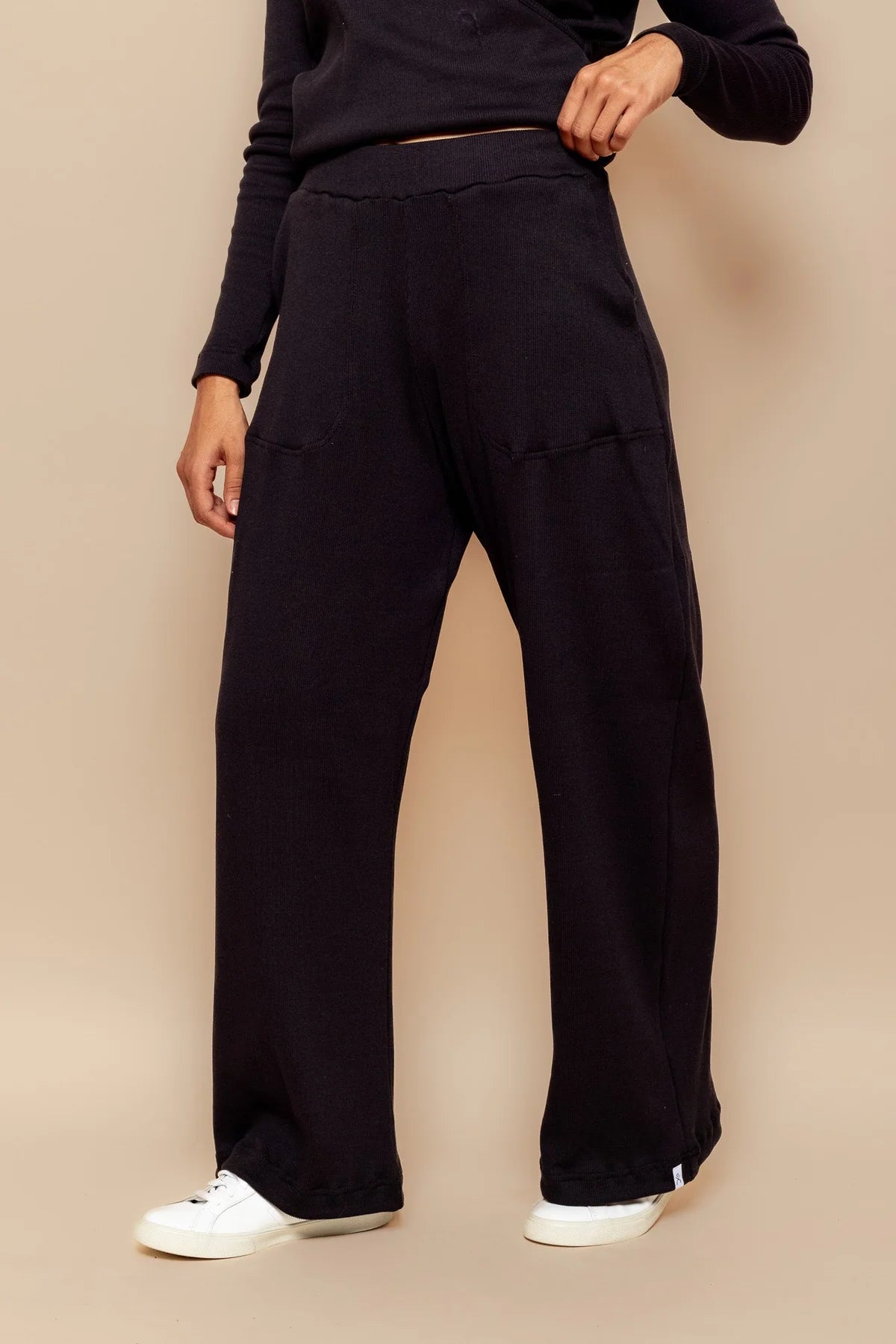 DK Active premonition pant black 2