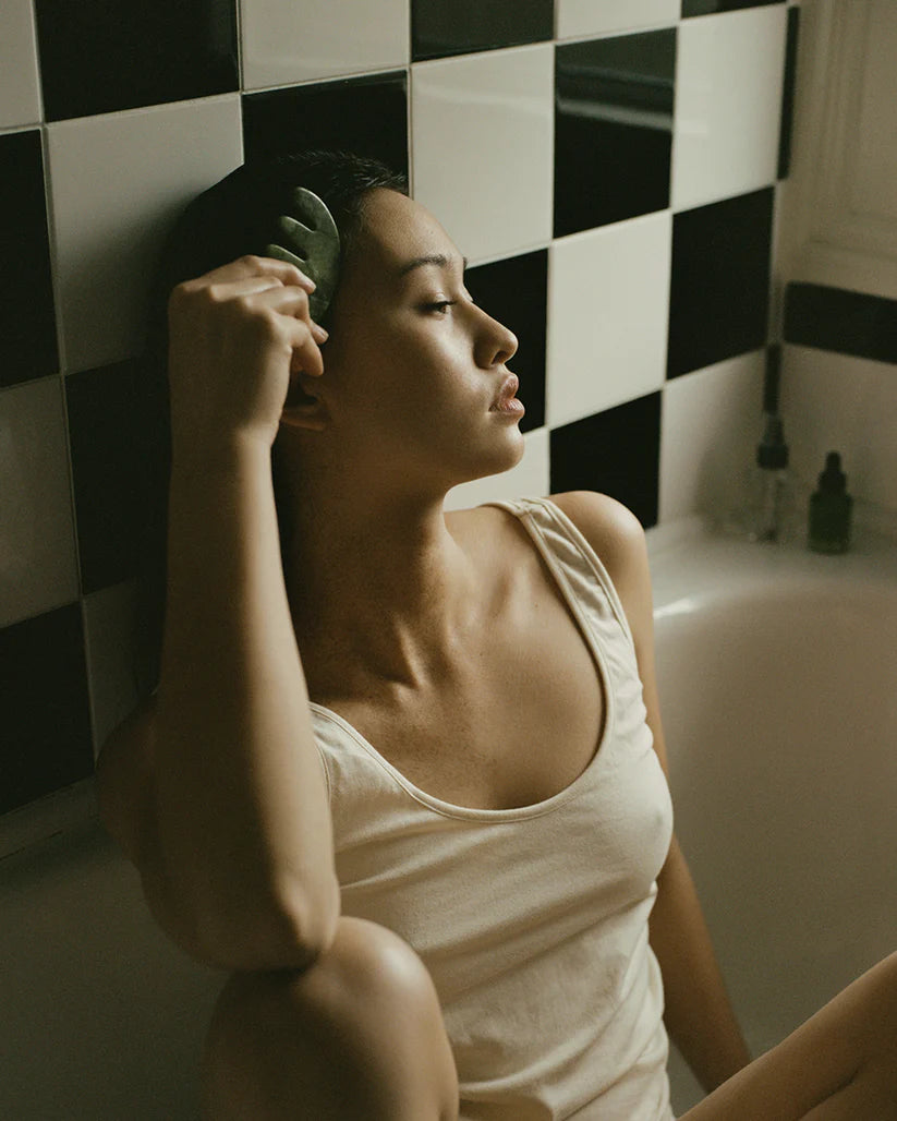 Jade scalp stimulator in use