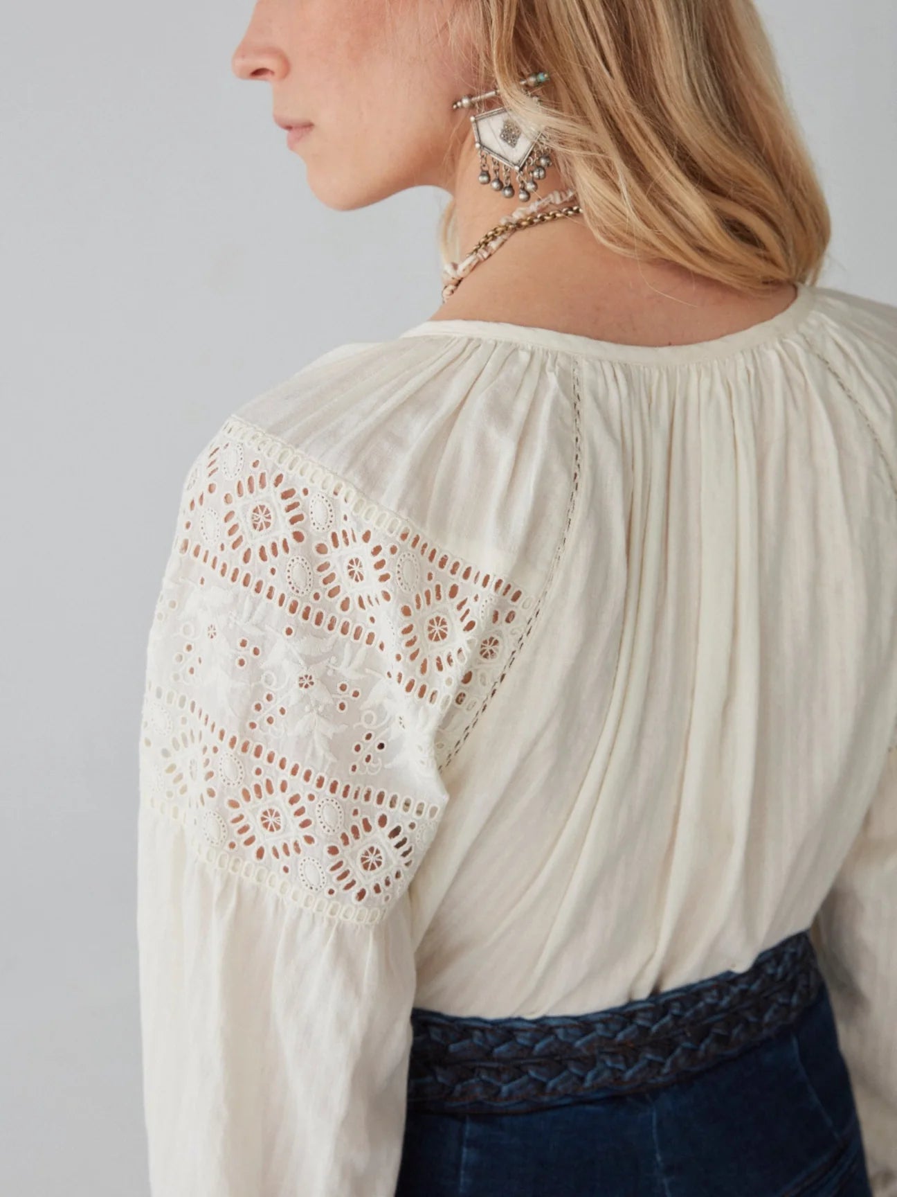 Maison Hotel Josephine Blouse shoulder close up