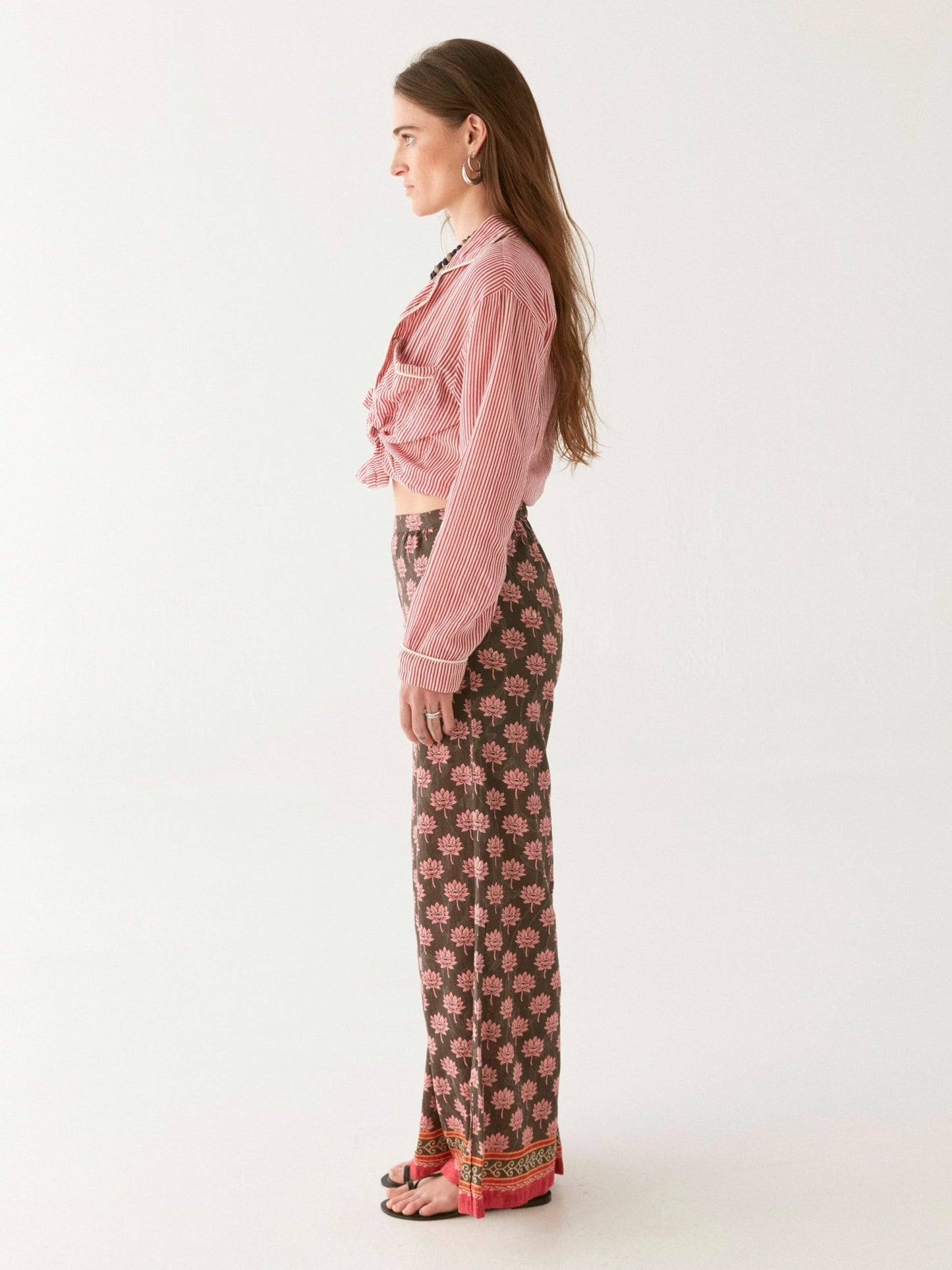 Maison Hotel Hugo Pant – Lotus Mondrian print side on 2