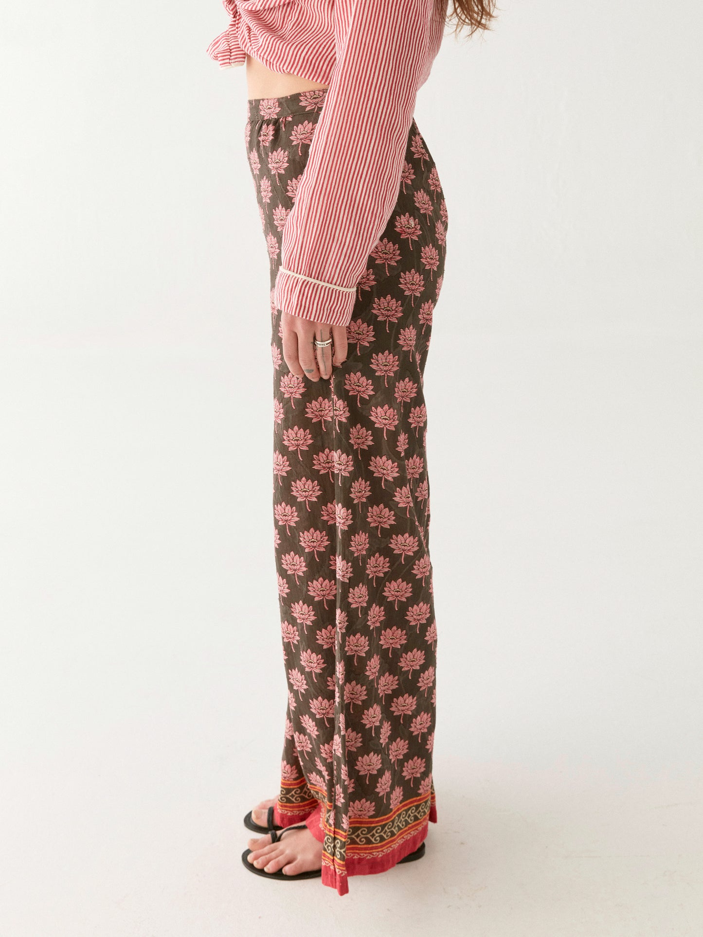 Hugo Pant – Lotus Mondrian