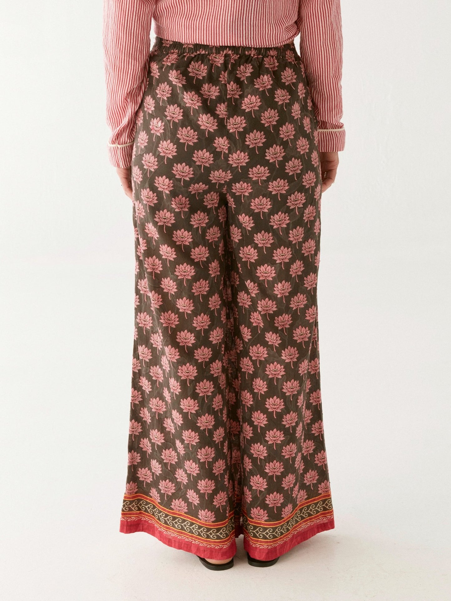 Maison Hotel Hugo Pant – Lotus Mondrian print back close up