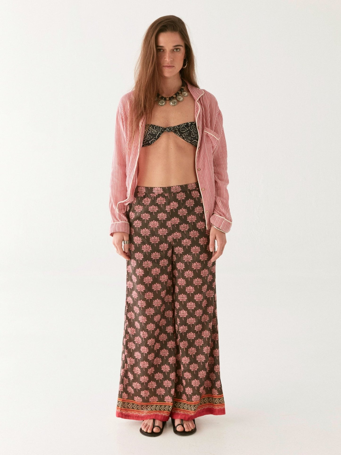 Maison Hotel Hugo Pant – Lotus Mondrian print on model
