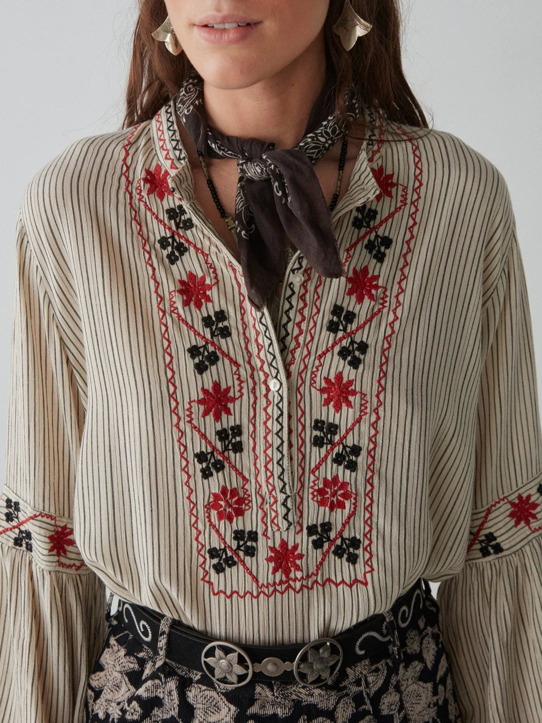 Maison Hotel Tina Blouse in stripes close up