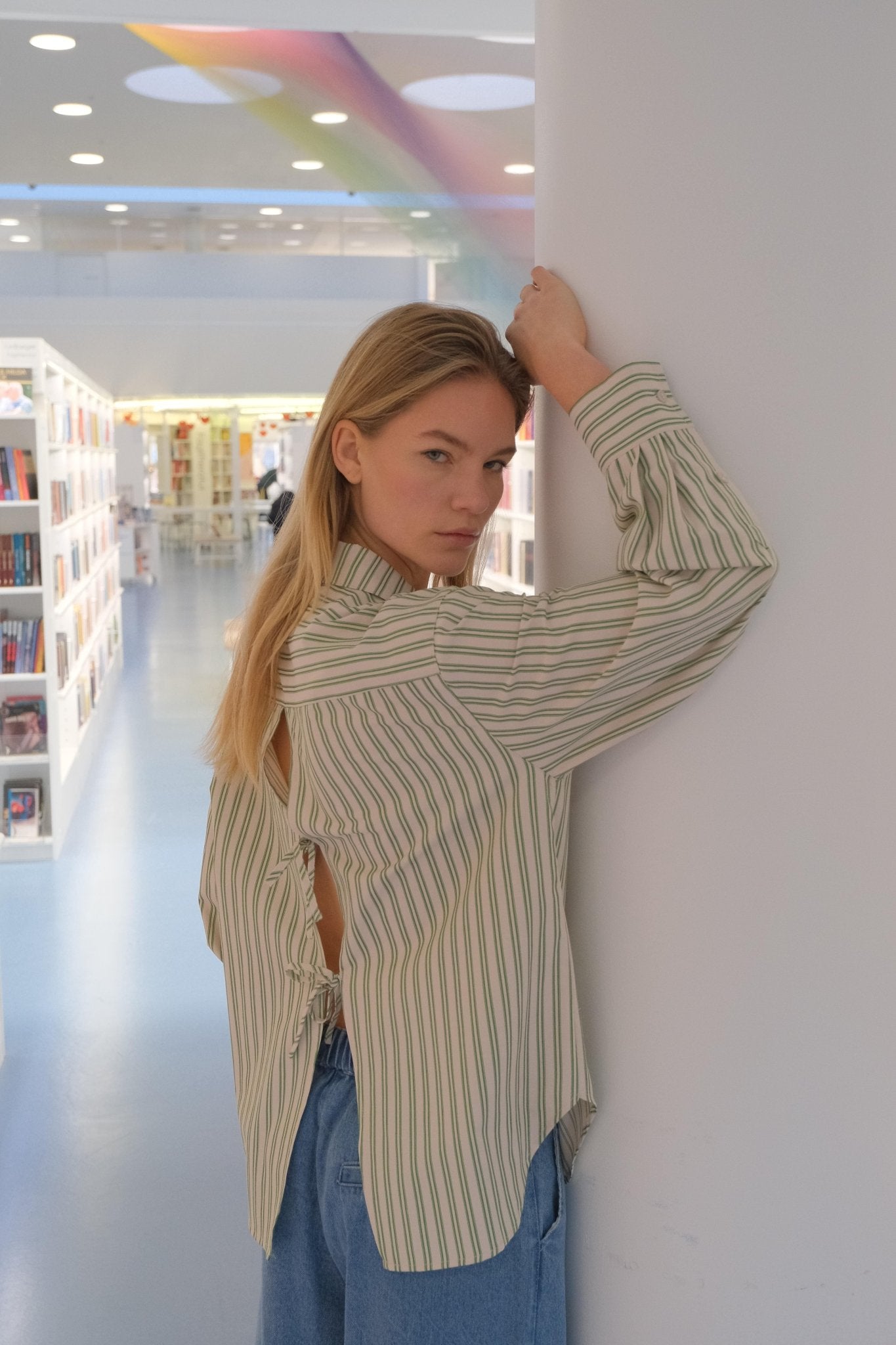 Modstrom Mille md shirt in green social media shot 2