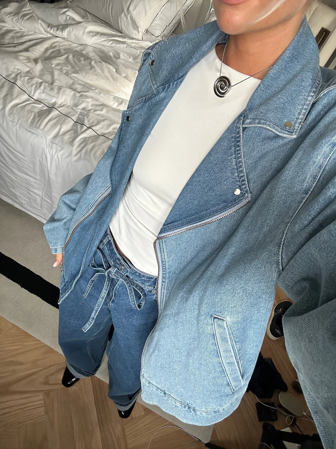 Modström Iben Denim Jacket in 80s Blue Wash on model 3