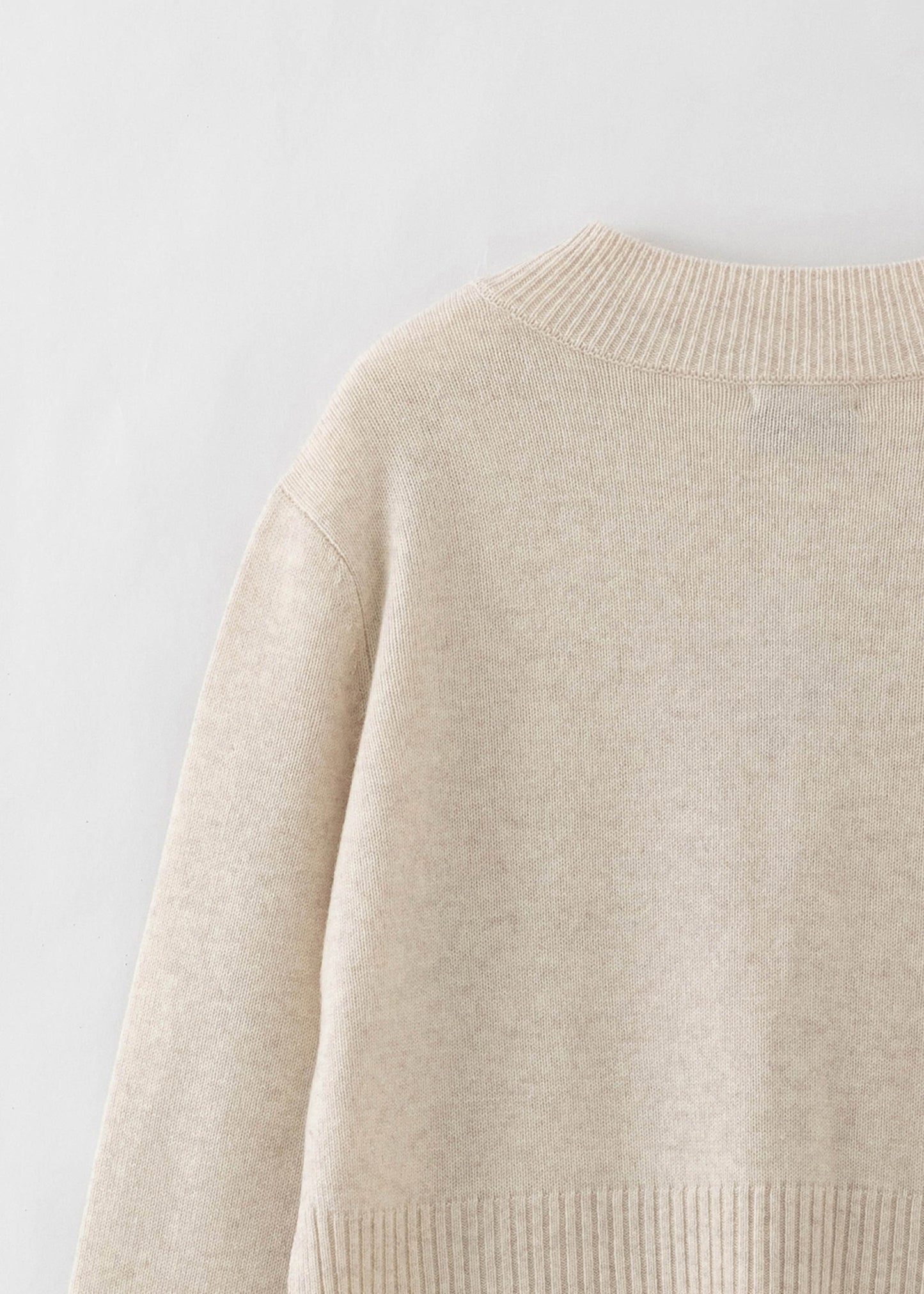 Aleger v-neck sweater in shell close up