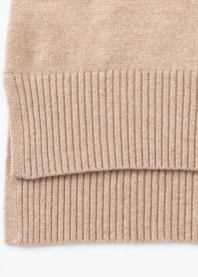 Aleger v-neck toffee detail