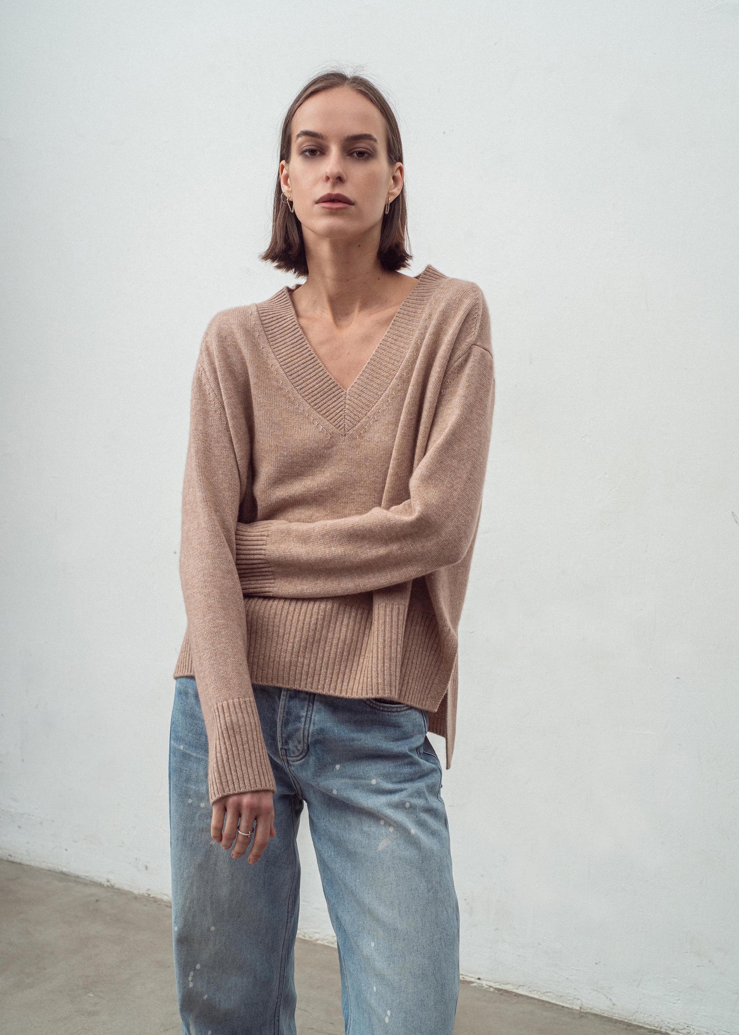 Aleger v-neck sweater toffee model
