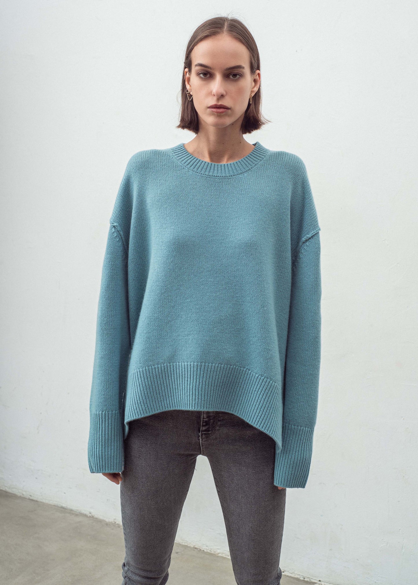 Aleger cashmere sweater in sicily blue 2