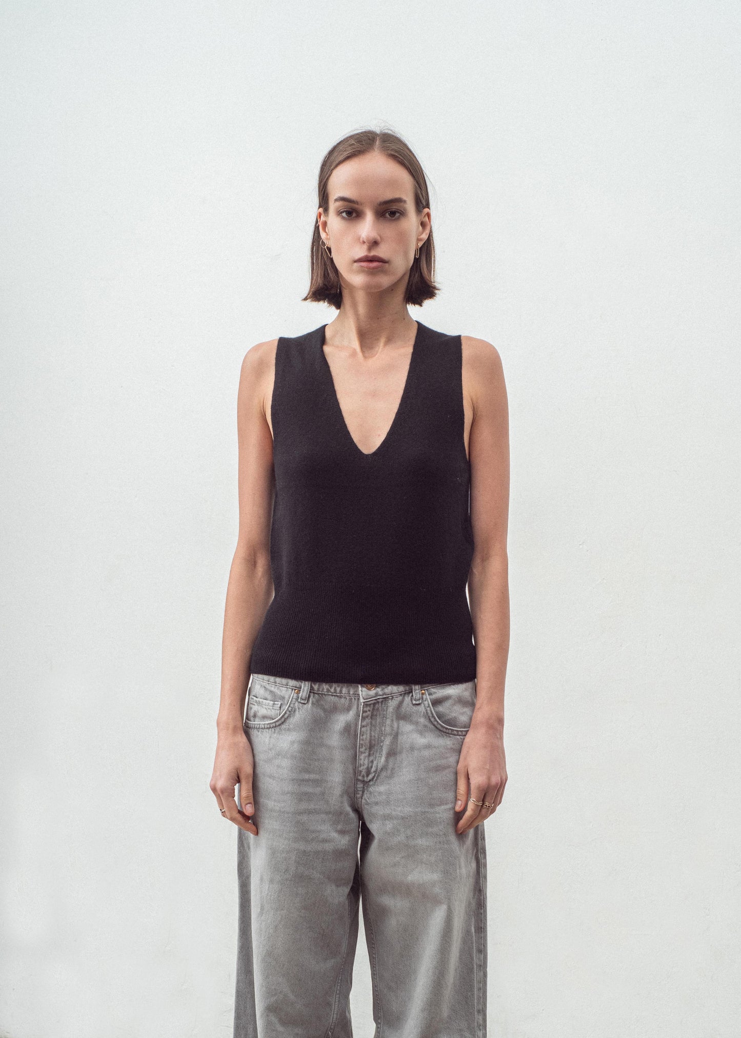 Aleger cashmere vest black