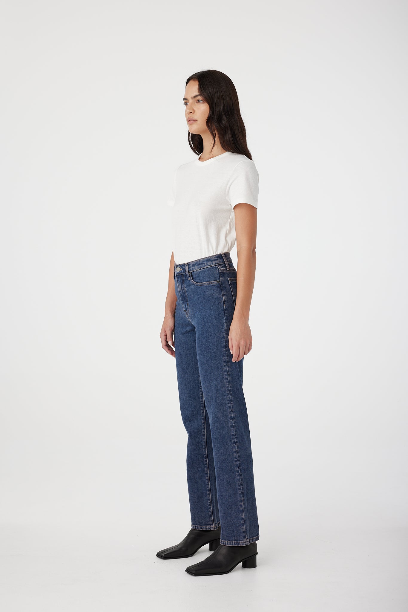 Outland Denim Zoe high rise in harbour wash side on