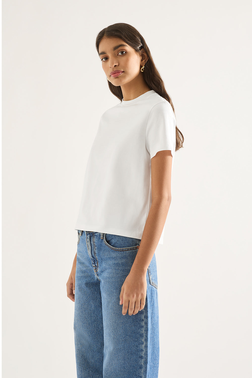 Outland Denim Good baby tee in white image 2