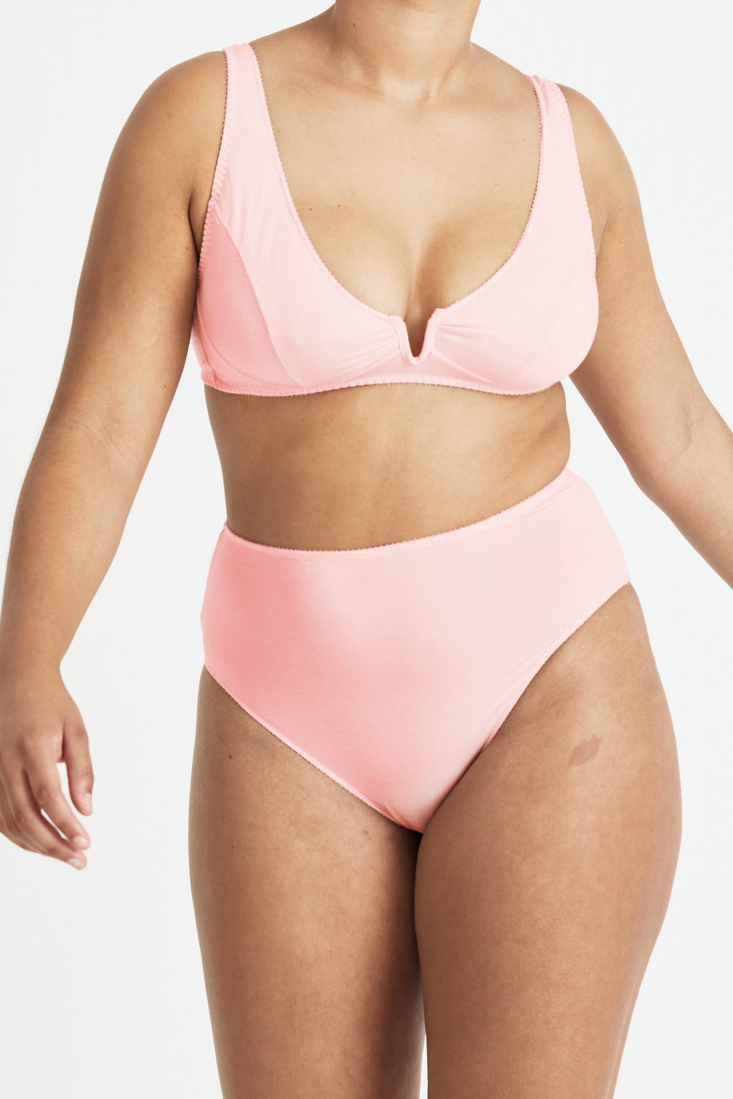 Sarah bra rosy on body