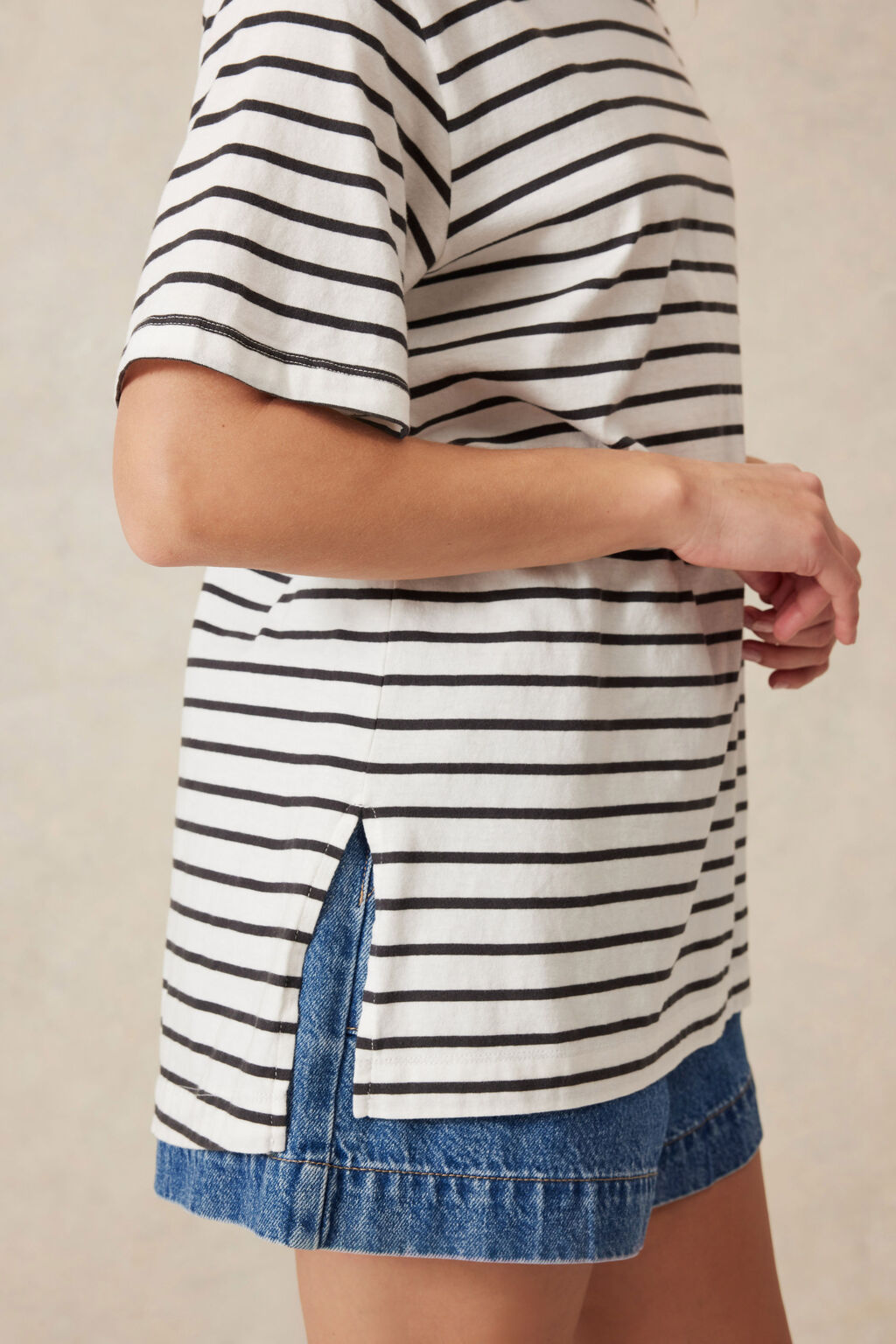 Ceres stripe t-shirt side on