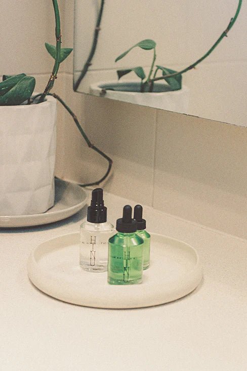 Hinu essential duo on tray