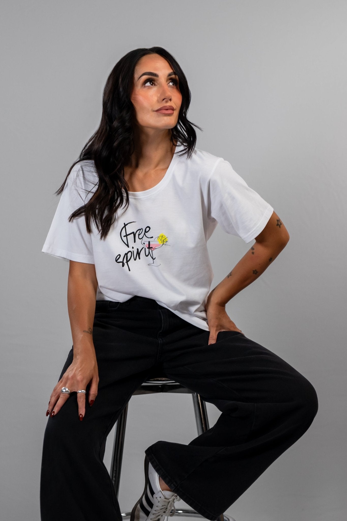 Nina Daisy free spirit classic tee – campaign model shot in colour
