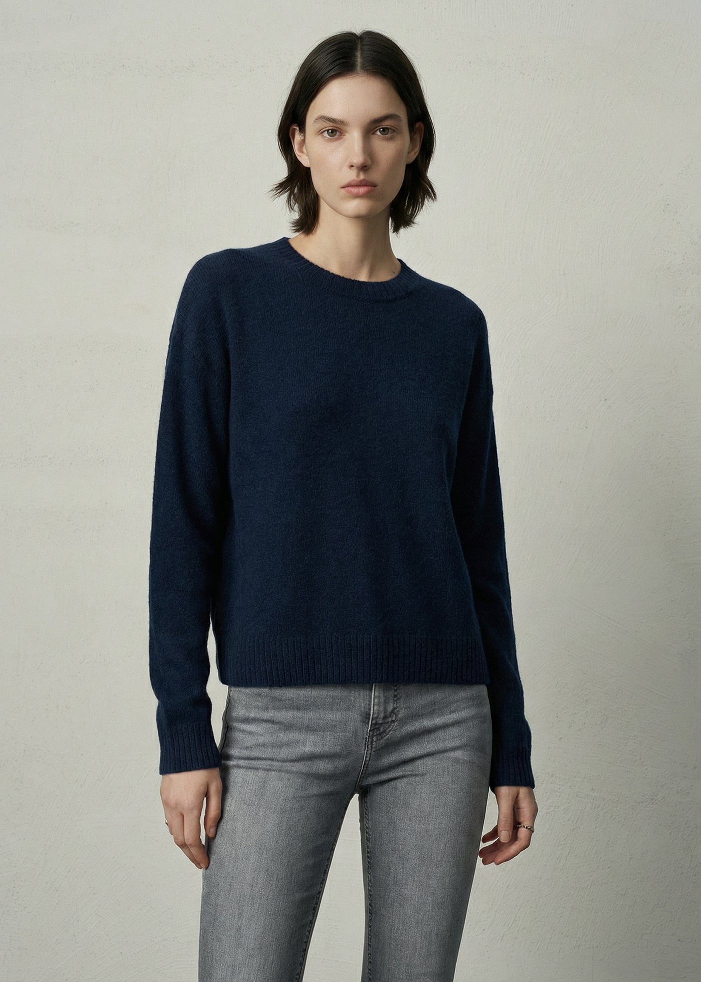Aleger 294 cashmere sweater in navy 2