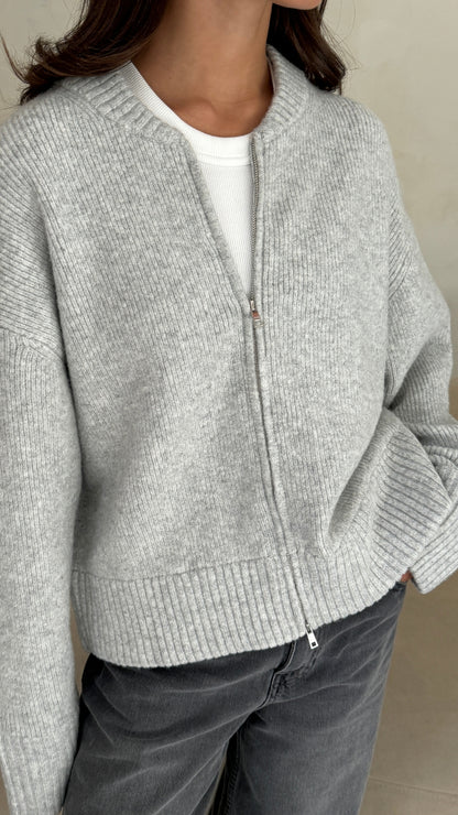 Charli – Zoe cardi in silver close up