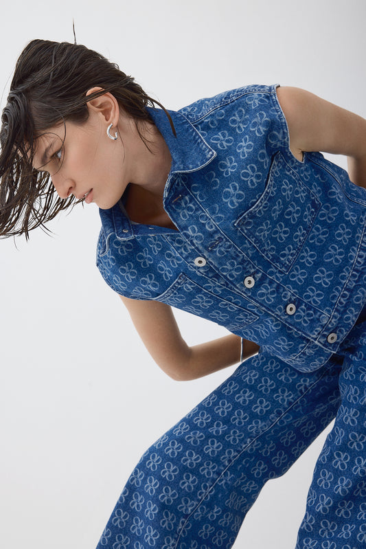 Outland Denim Avril jeans on model 