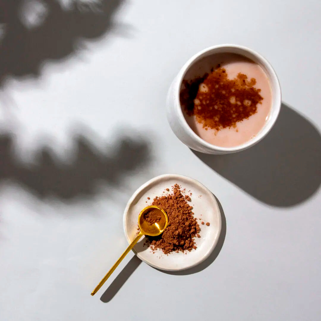 OM cacao dust lifestyle shot