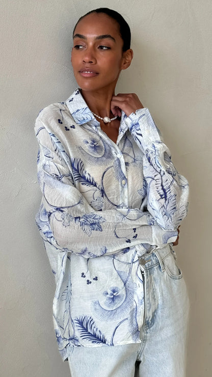 Charli – Maxine shirt in blue – against wall 2