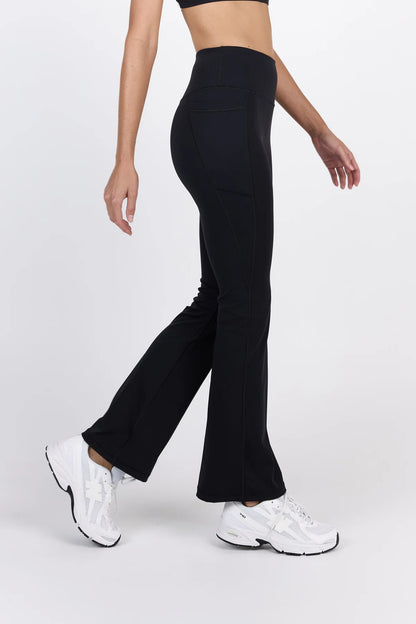Core Comfort Elevate Flare Pant – Black