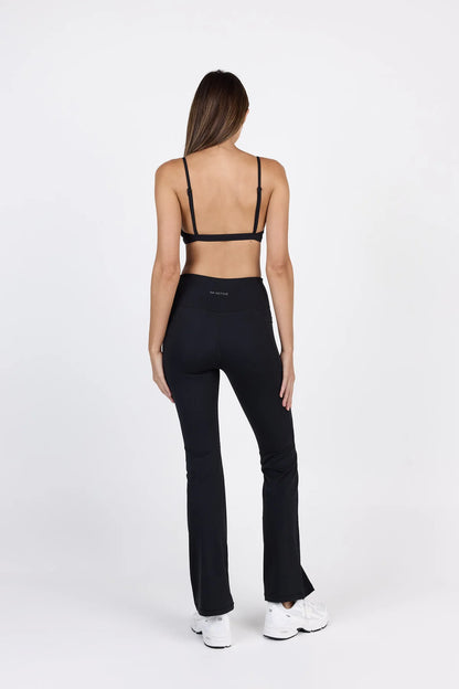 Core Comfort Elevate Flare Pant – Black