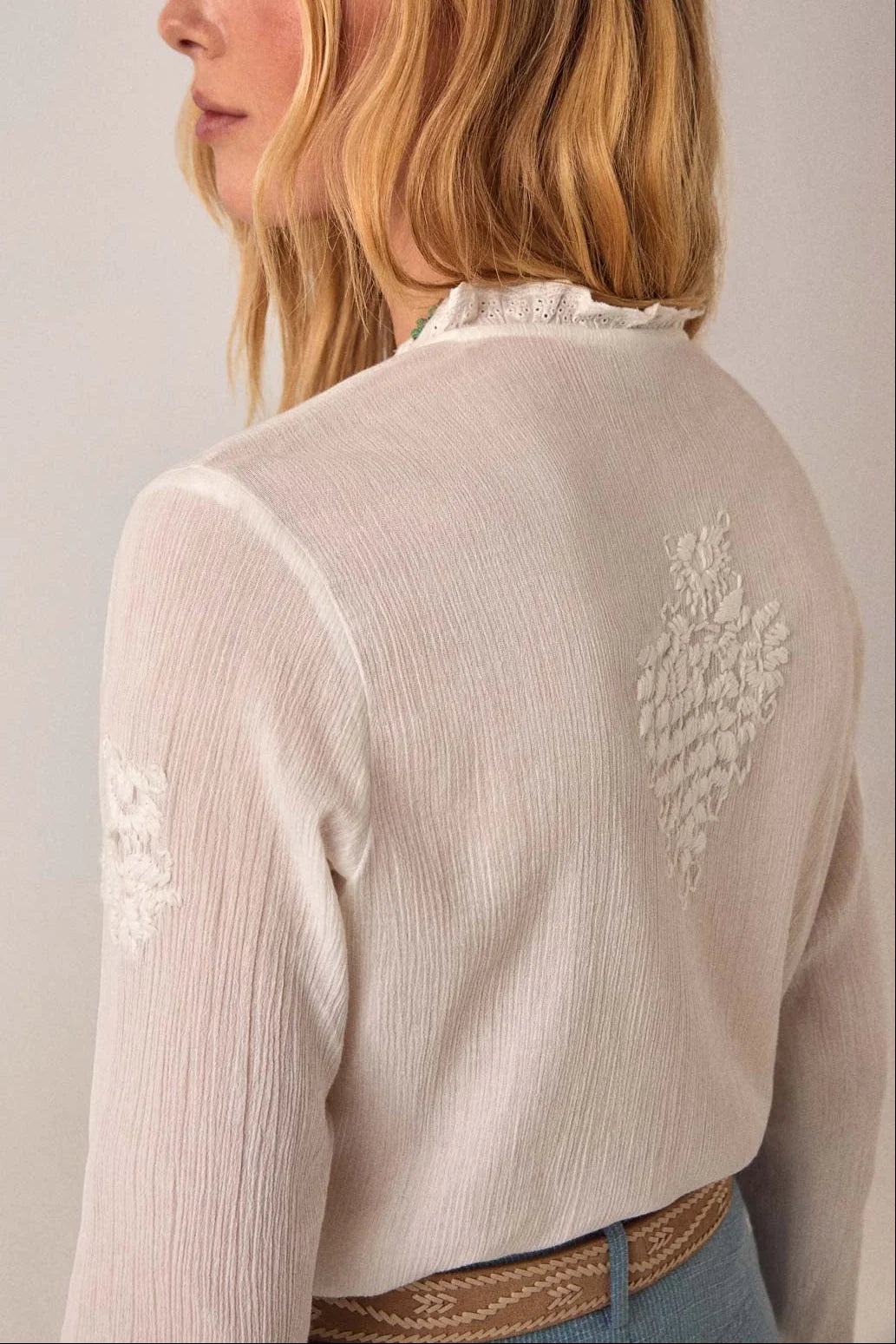 Maison Hotel Gabriela Blouse – Bilbao back shot