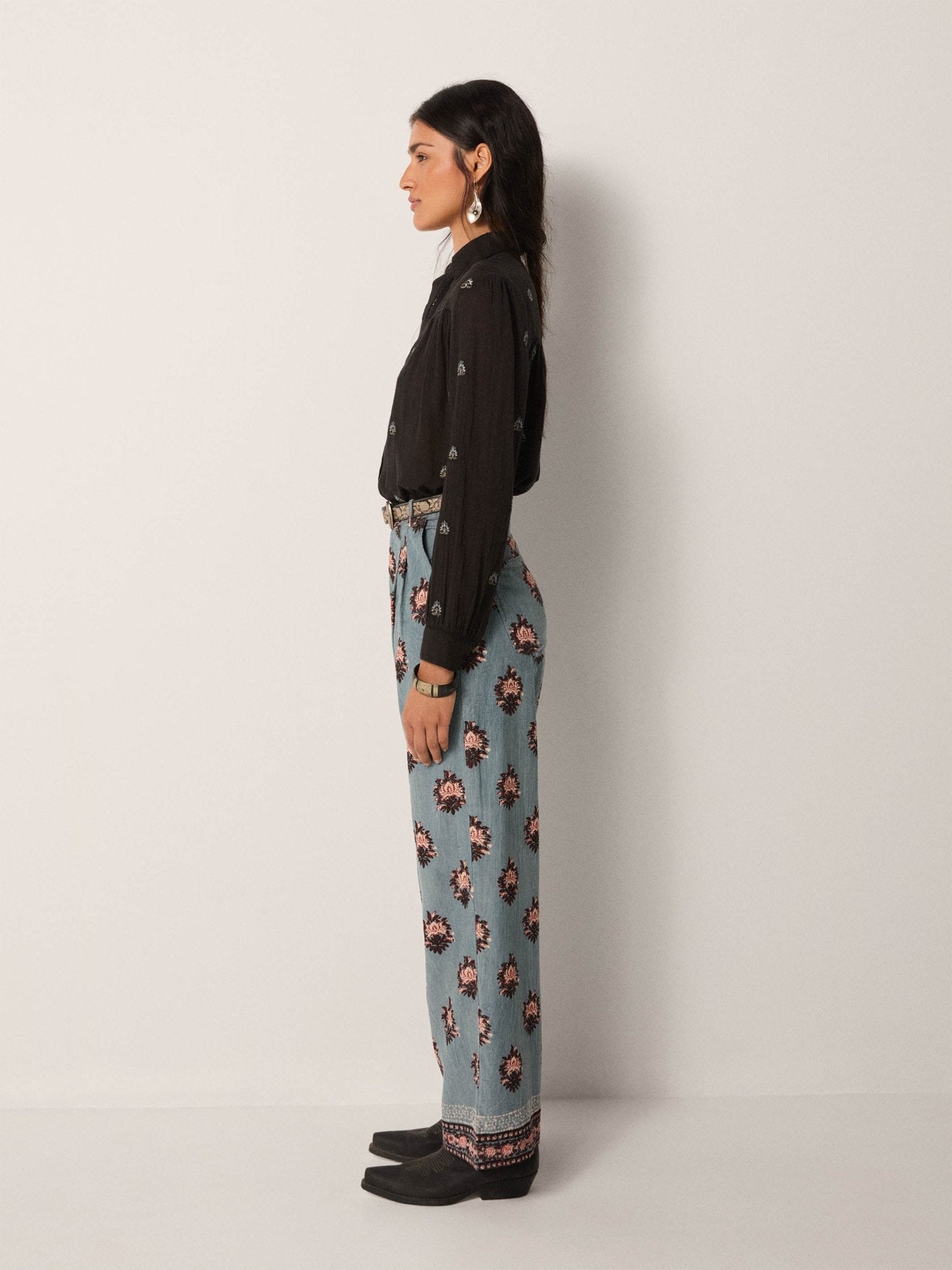 Maison Hotel Amrit Blouse in Galaxy Black 3