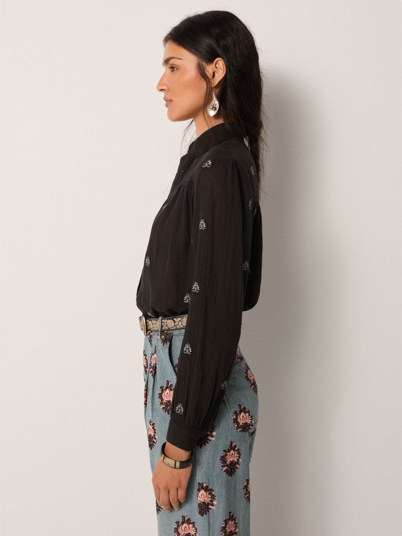 Maison Hotel Amrit Blouse in Galaxy Black 4