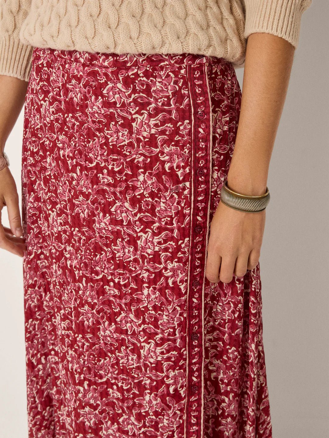 Maison Hotel Lana Skirt red lion 2