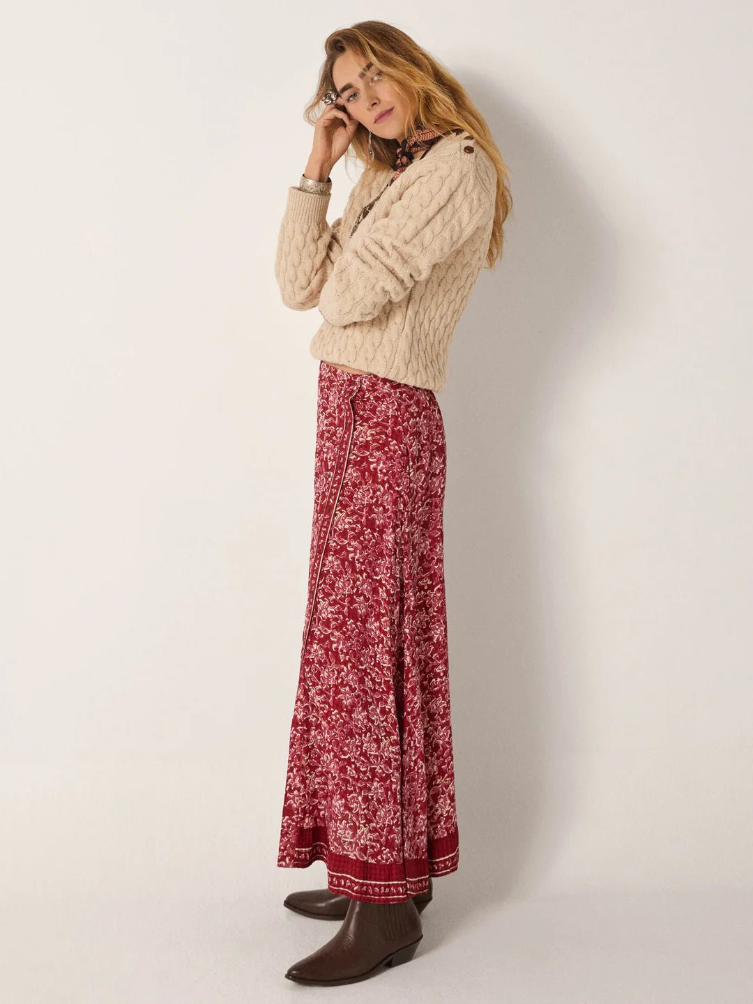 Maison Hotel Lana Skirt red lion 3