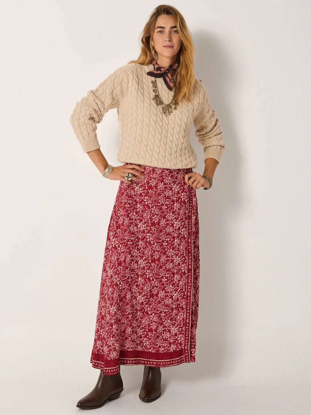 Maison Hotel Lana Skirt red lion 5