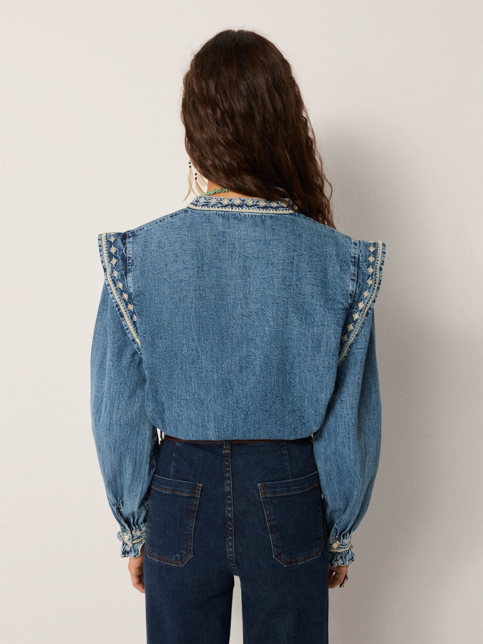 Maison Hotel Narciso Blouse back