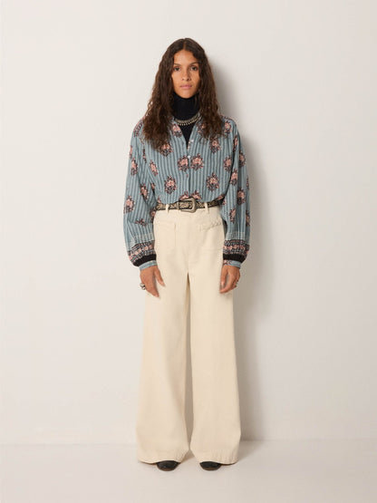 Maison Hotel Omara Blouse in cerulean blue 4