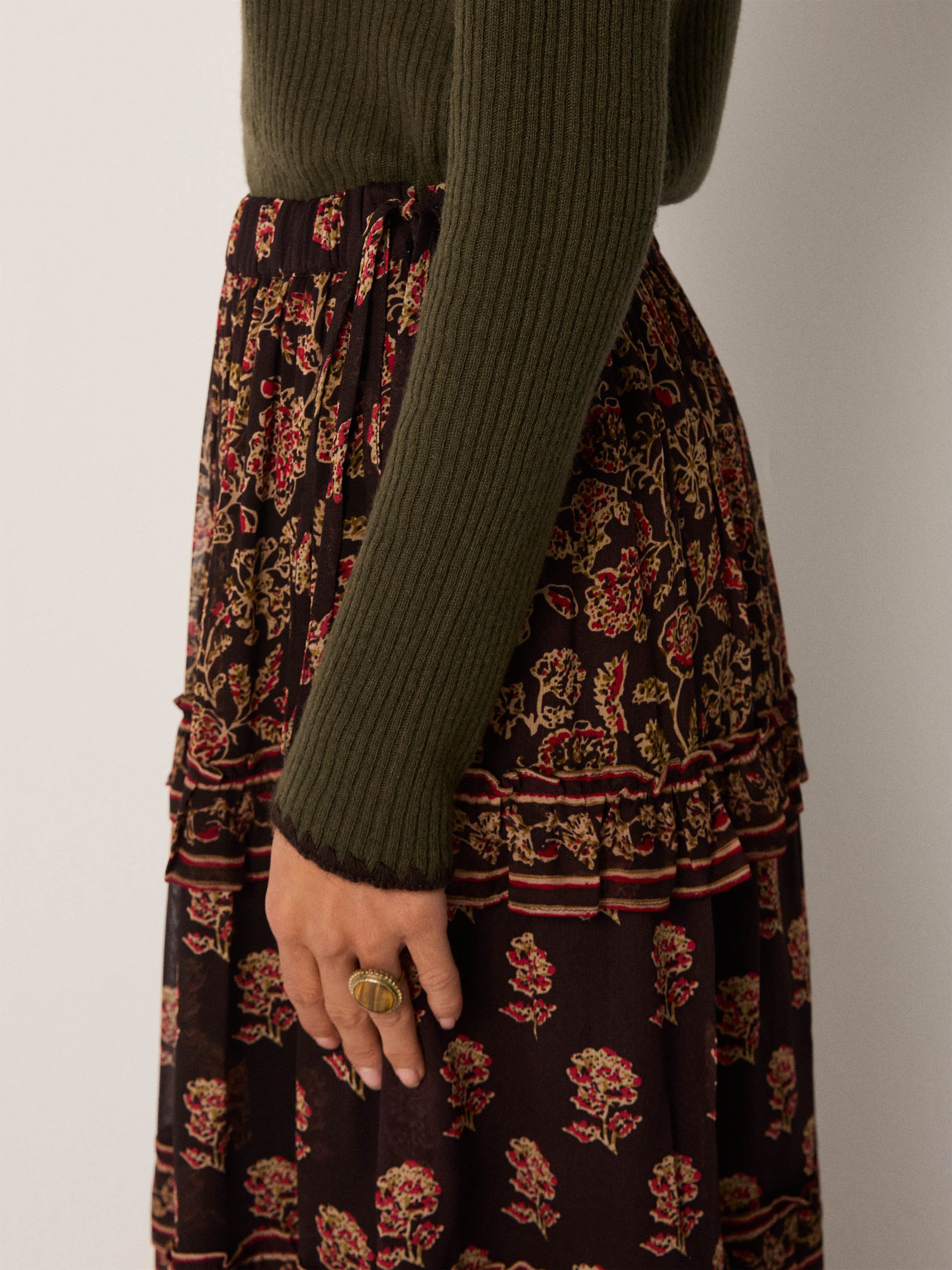 Maison Hotel Orazio skirt close up 2