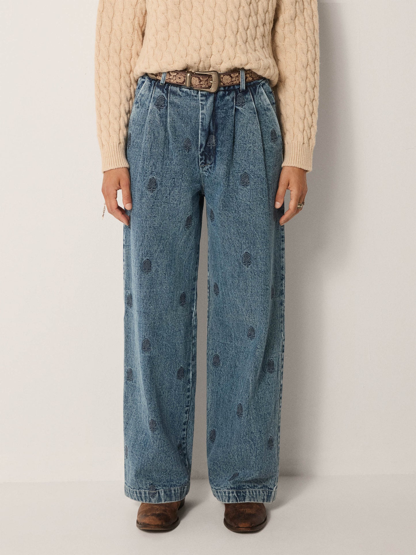 Maison Hotel Paco Pants in Hamptons blue 3