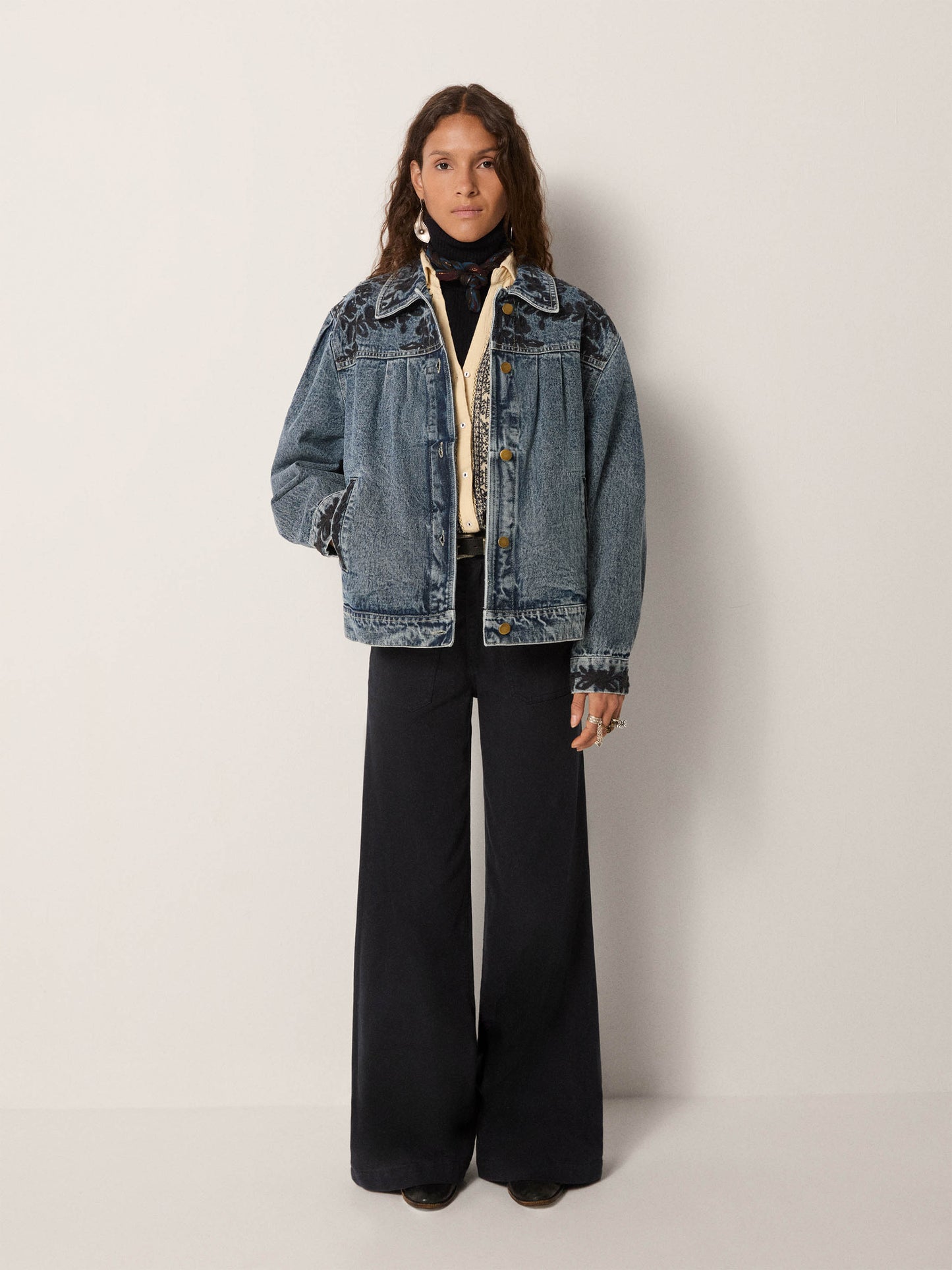 Maison Hotel Wesley Jacket in western blue 1