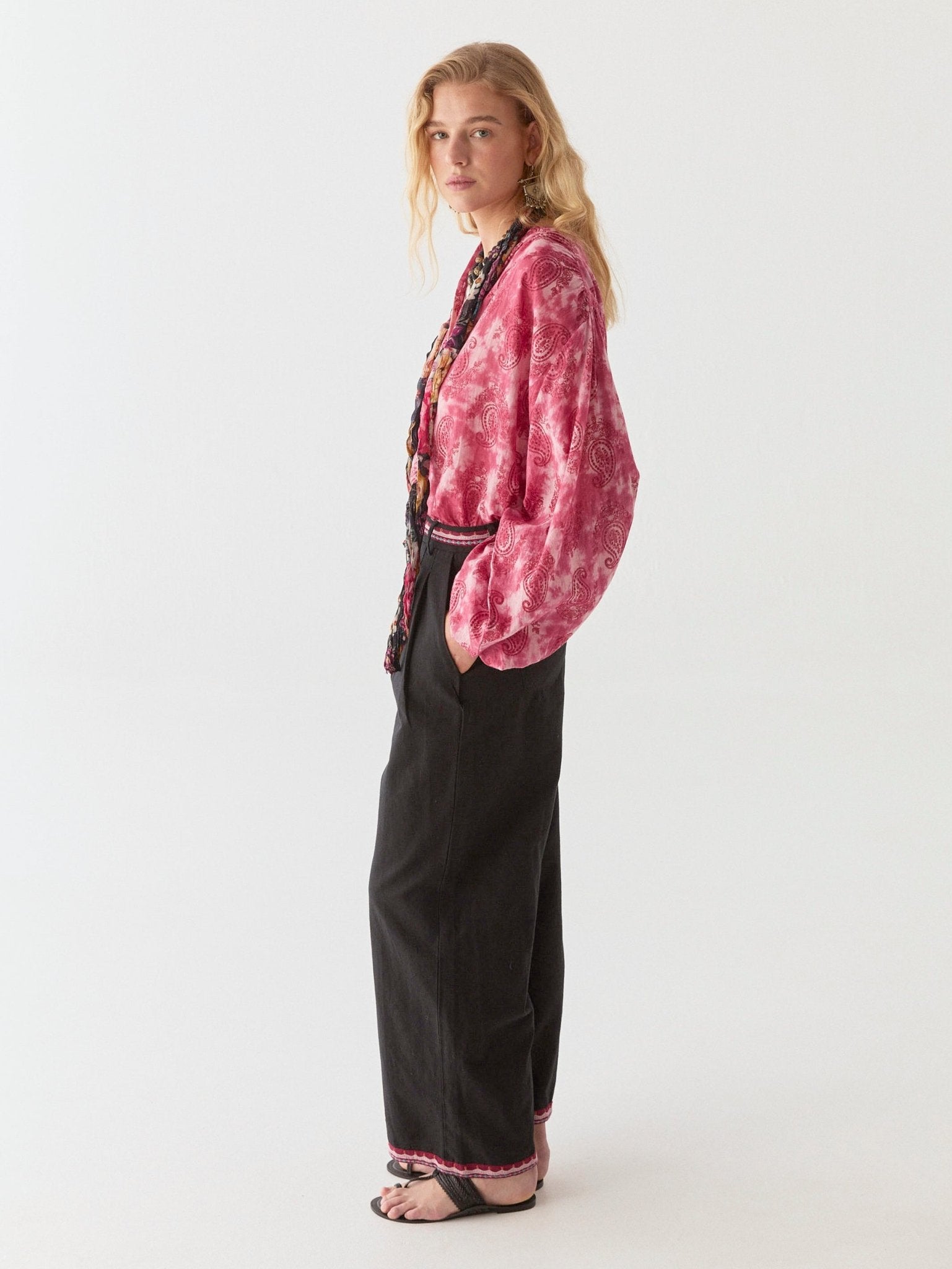 Maison Hotel Naty Blouse – Paisley Dream on model side on 
