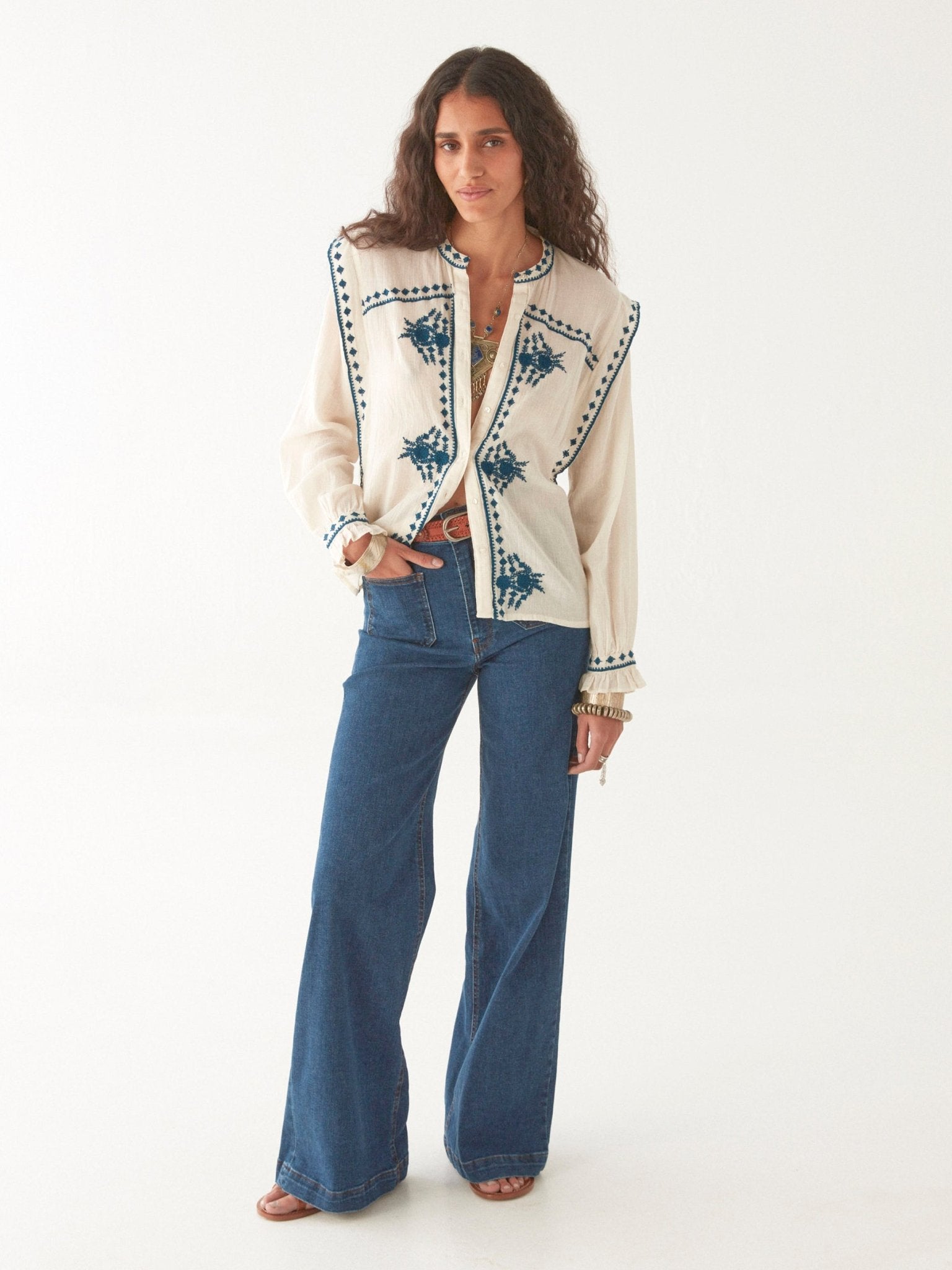 Maison Hotel Philippa Blouse in Panna Cotta hand in pocket