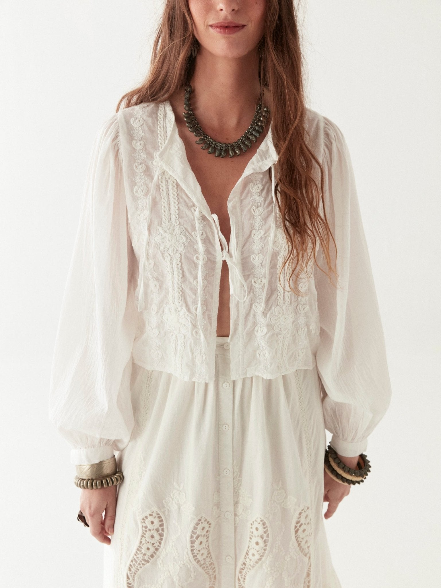 Maison Hotel Ludovica Pearl Blouse – lord Byron 