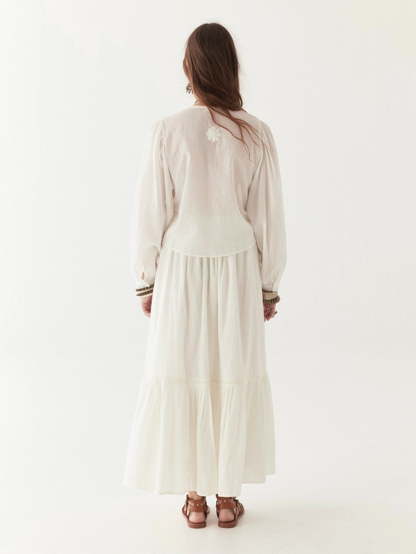 Maison Hotel Ludovica Pearl Blouse – lord Byron back shot full length